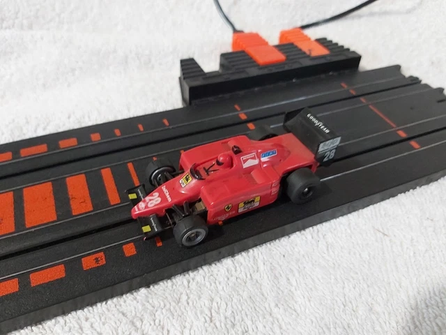 TOMY AURORA AFX F1 duel Racing Ref 8650 Figure 8 . Boxed
