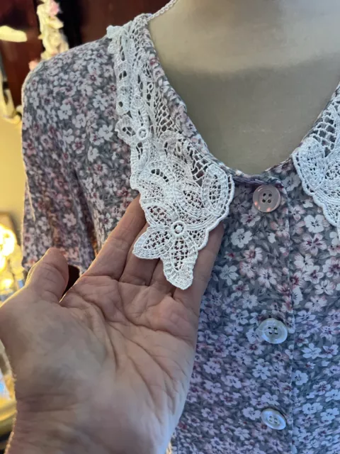 Vintage 90s Cottagecore Garden Floral Print Victorian style LACE collar dress M