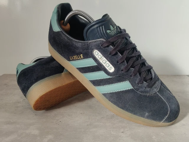 adidas gazelle silver green womens adidas Women's Handball Spezial Shoes, Size 12, Ivy Green