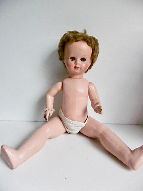 Poupée marcheuse en porcelaine - France