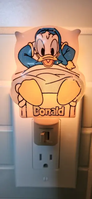 Vintage Walt Disney Donald Duck night light w ON/OFF switch & bulb