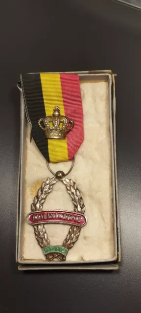 X23M)  Belle médaille CIVILE belge ROYAUME DE BELGIQUE BELGIAN medal