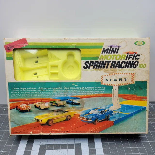 1969 IDEAL Mini Motorific Sprint Racing Slot Car Race Set. Partial Set