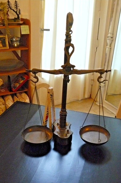 Antike Apotheker Waage - mit Gewichten - Messing - PA4