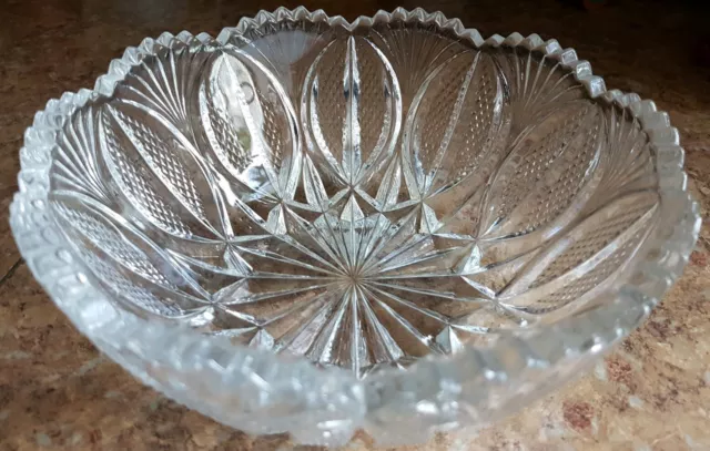 VTG MEDIUM AMERICAN BRILLIANT CUT GLASS BOWL Oval Diamonds w. FANS 7.5" Sawtooth