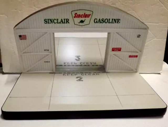 Vees Collectibles Sinclair Gasoline Hangar by Donald J. Booty, NOS
