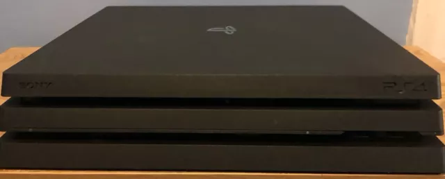 Sony Playstation 4 PR0 CUH-7216B 1TB Games Console in Excellent Working Order