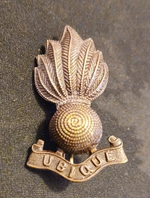 ORIGINAL WW1/WW2 BRITISH Army Royal Artillery Ubique Brass Cap Badge ...