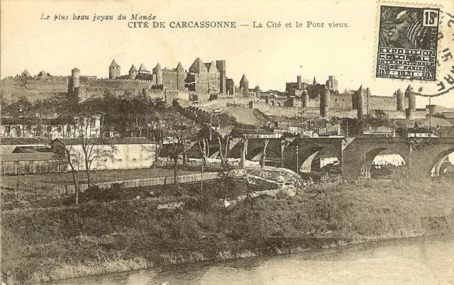 CPA - AUDE - CARCASSONNE, La cité et le Pont Vieux