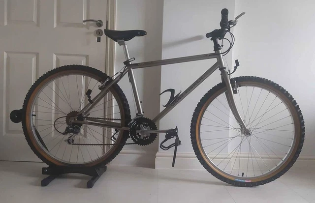 GARY FISHER MARLIN Genesis Mountain Bike Manitou WTB Deore High