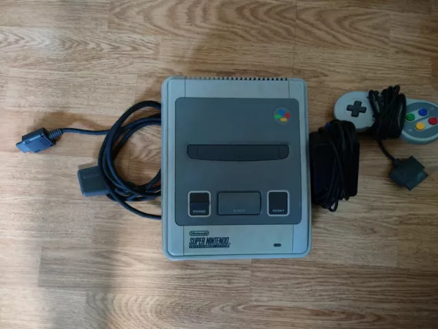 Super Nintendo entertainment system + 3 games