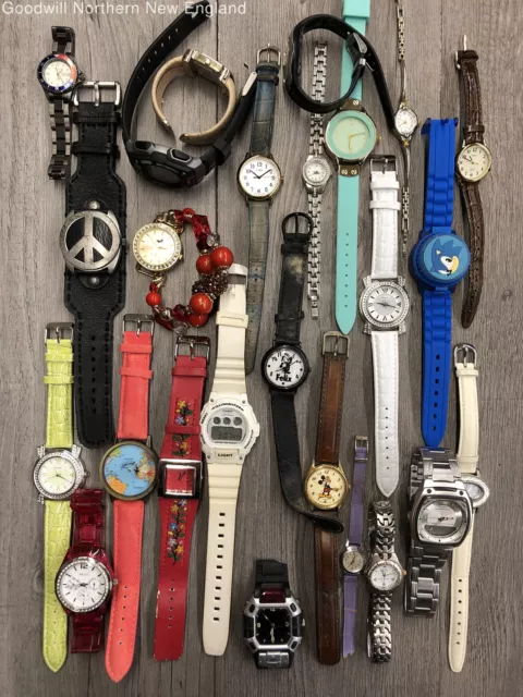 Mixed Wristwatch Lot Analog Chain Belted Casio Timex Relic Felix Mixed Wristwatch Lot Analog Chain Belted Casio Timex Relic Felix