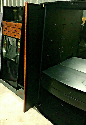 A Wonderful Large Vintage Roche Bobois Art Deco Black & Walnut Coctail Cabinet 3