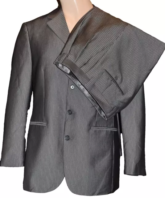 Steve Harvey Collection Suit Mens 40R Charcoal Striped 2 Piece Pants 32x30 EUC