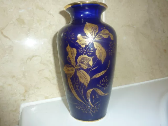 Royal Porzellan Bavaria Kpm 17.8Cm Blue Vase With Gilt Flower &Leaf Pattern Deco