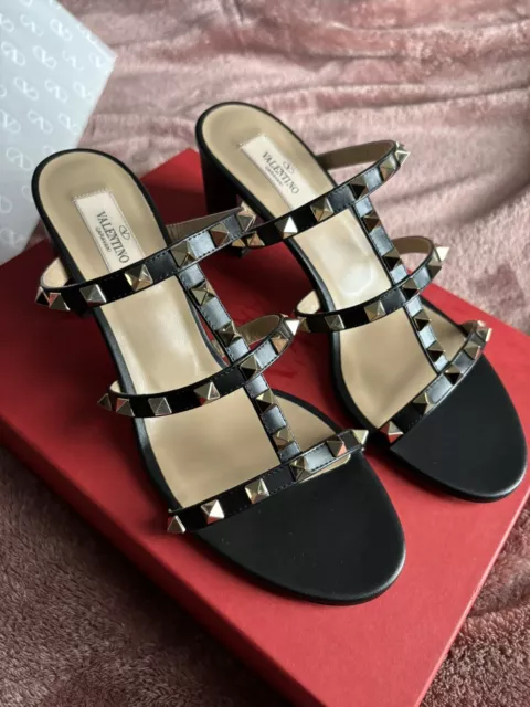 *NEVER WORN* Valentino Garavani Rockstud Calfskin Leather Slide Sandal