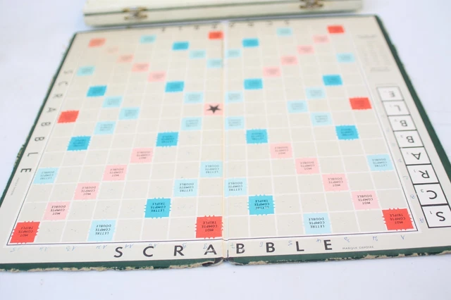 Ancien Jeu Scrabble De Voyage Vintage - Années 70/80 - Complet Avec Toutes Les Lettres