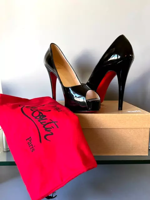 Christian louboutin deals hyper prive