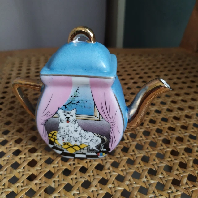Théière En Porcelaine Blanche 'Chiens' Par Alex Clark - Neuve