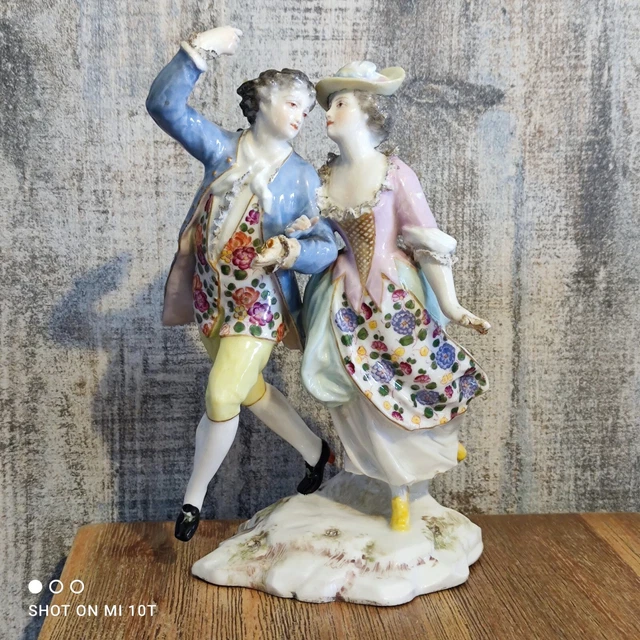 Couple En Porcelaine Edmé Samson XIXe Accidents Aux Mains Et Base H:18 cm