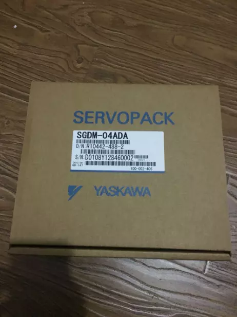 One New YASKAWA SGDM-04ADA Servo Driver SGDM04ADA Expedited Shipping