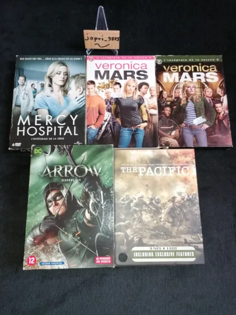 lot DVD coffrets série Mercy Hospital , Veronica Mars,Arrow, The Pacific