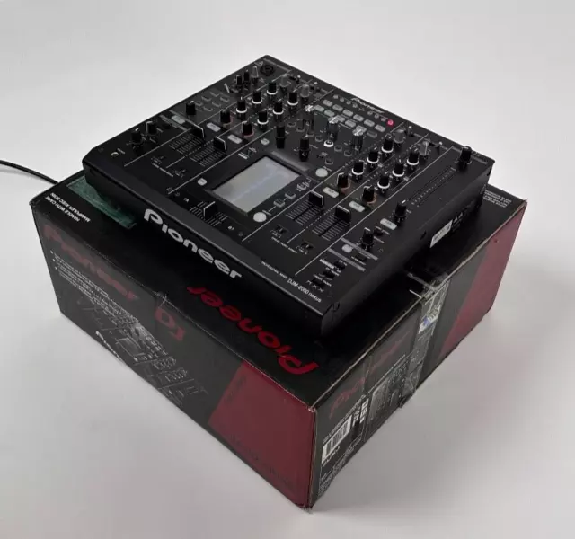 Pioneer DJM-2000 Nexus Professional DJ 4 Channel Mixer , Great condition Pioneer DJM-2000 Nexus Professional DJ 4 Channel Mixer , Great condition