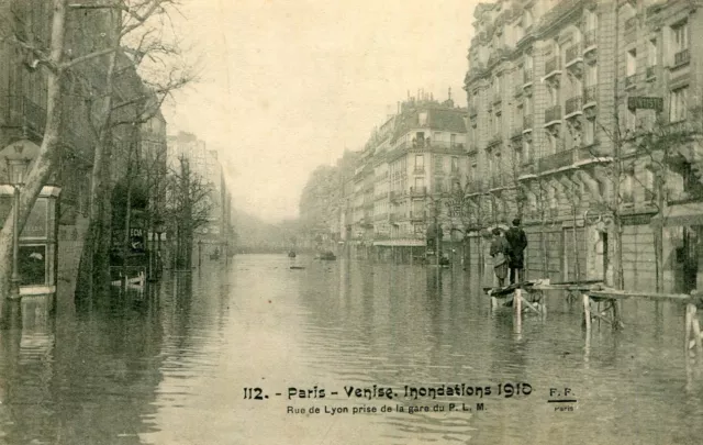 Carte PARIS Venise Inondations 1910 Rue de Lyon prise de la gare du PLM