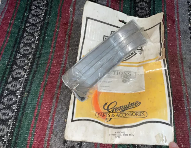 NOS Harley-Davidson Oil Tank Seam Trim #62643-85 1965 & Later FL,FLH,FLHS,FXE,FX