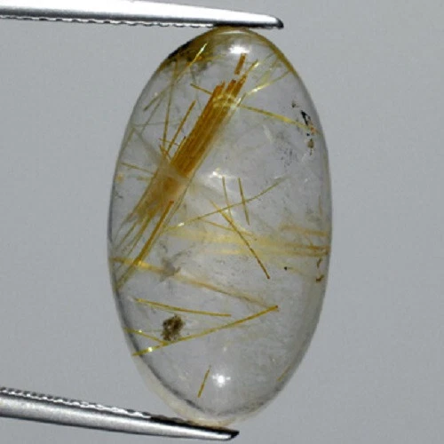 Quartz rutile en cabochon ovale de 12,87Cts