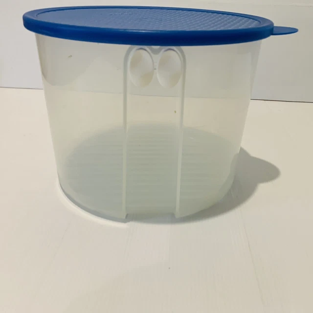 TUPPERWARE FRIDGESMART VENTSMART Round Blue Fridge Vegetable Lettuce