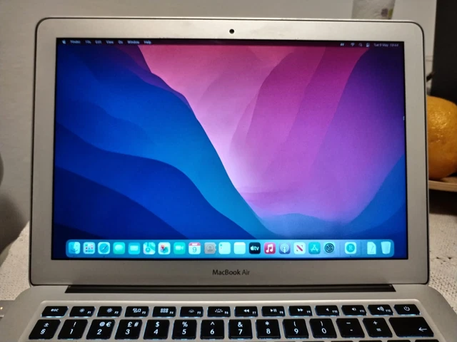 Apple MacBook Pro 13" (1.8 GHz, Intel Core i5, 8GB, ssd 121 GB)