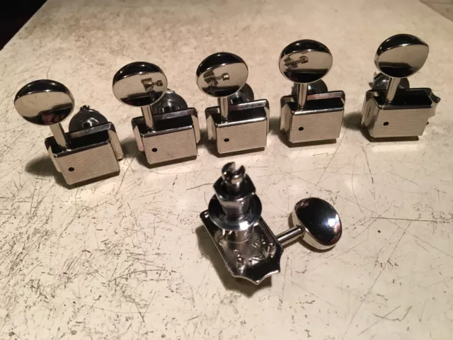 Fender Classic Gear Vintage Modern Retrofit 2 Pin Tuners for Strat Tele