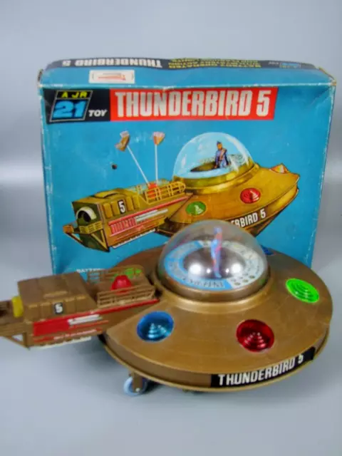 A JR 21 Toy, Thunderbird 5 Plastic Battery Space Vehicle, Boxed and Working