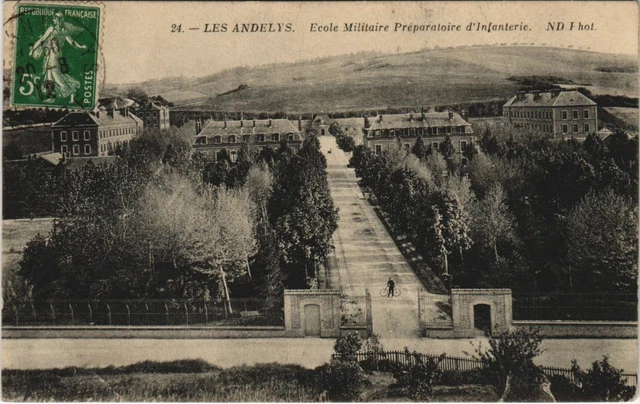 LA ROQUE , Près LES ANDELYS - La Roche à Tête D'homme Et La Gare Train Chemin De Fer 924268528