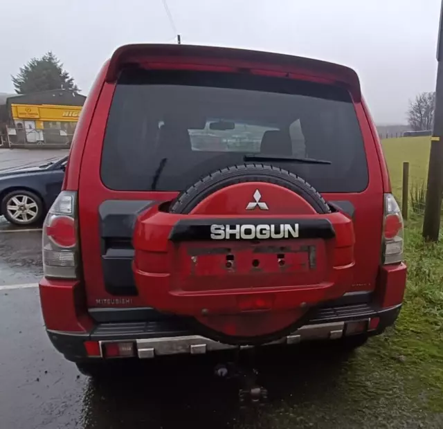 2008 Mitsubishi Shogun Mk4 Rear Back Door Tailgate In Red