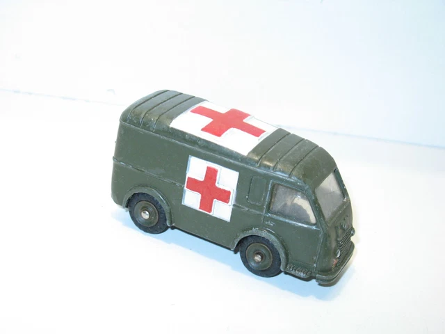 DINKY TOYS, CAMIONETTE militaire renault ambulance EUR 12,50 - FR