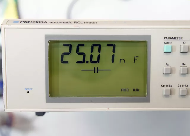 Philips Fluke PM6303A automatic RCL meter Komponententester mit Messzubehör 2