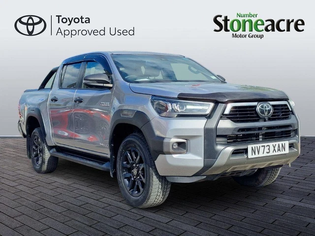Toyota Hilux Invincible 2024