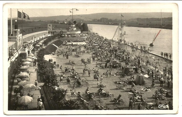Boran sur Oise (60) Lys-Chantilly Beach. Not posted.