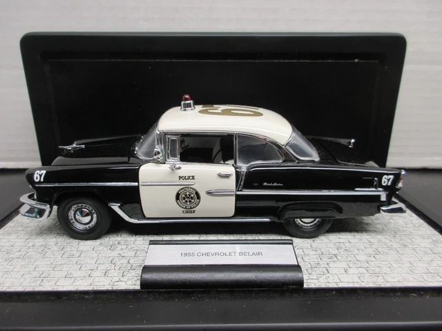 FRANKLIN MINT 1/24 1955CHEVROLET BEL AIR POLICE CHIEF'S DIECAST w/DISPLAY CASE
