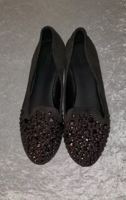 Woman's Simply Vera Wang Jeweled Flats size 7M