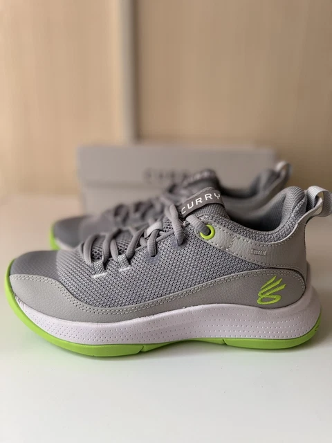 UNDER ARMOUR CURRY Junior Boys Man Basketball Shoes SIZE 4.5 42.00 PicClick UK