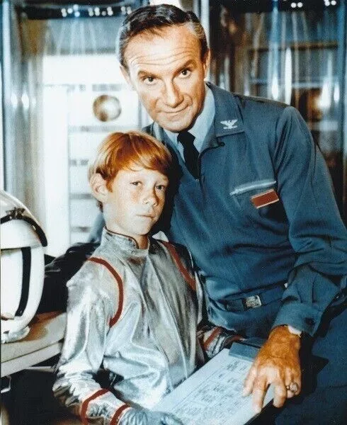 Bill Mumy and Jonathan Harris Unsigned 10" x 8" Photo - Lost in Space *15