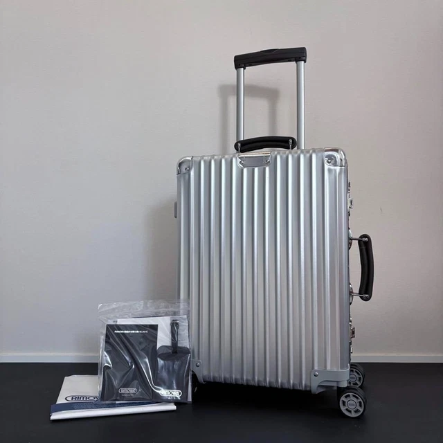 RIMOWA CLASSIC FLIGHT 33L Silver 4-wheels Carry Case