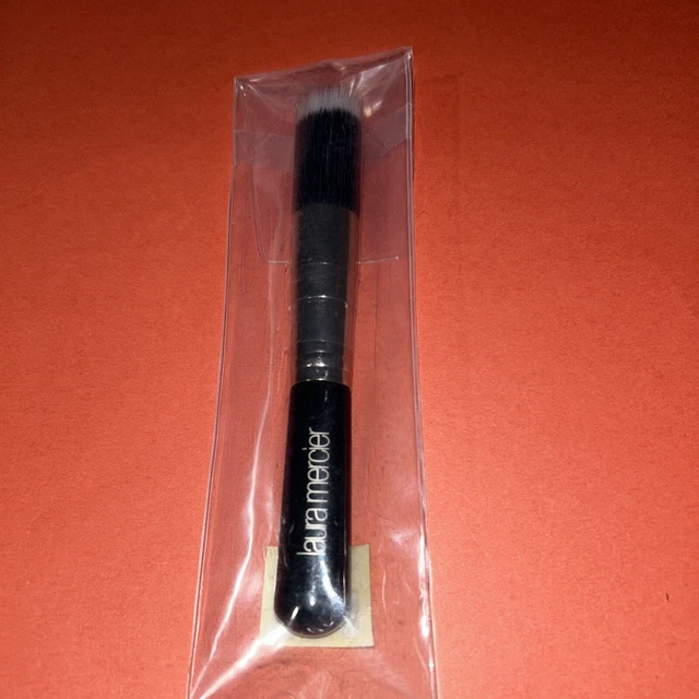 Laura Mercier Finishing Brush, NEW Laura Mercier Finishing Brush, NEW
