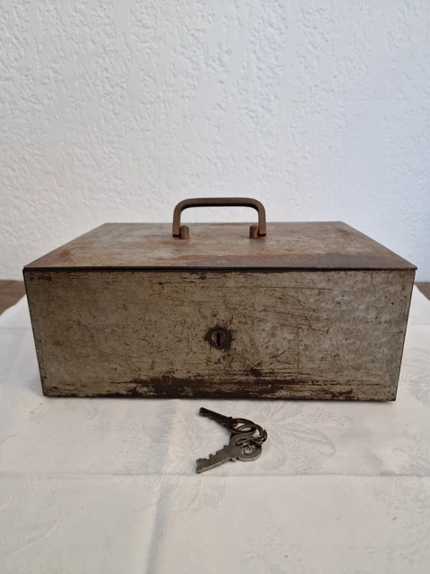 Coffret à Bijoux En Métal Ancien - Style Médiéval - Occasion En Bon état