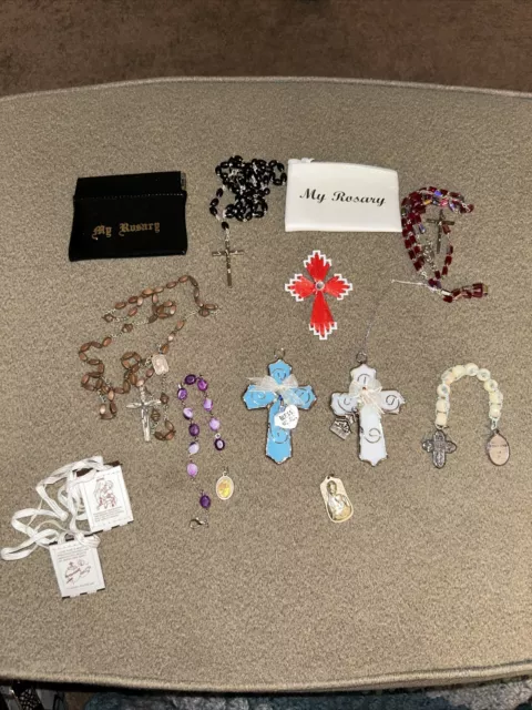 Vintage Lot Of Religious Catholic Medals Rosaries Charm Pendants