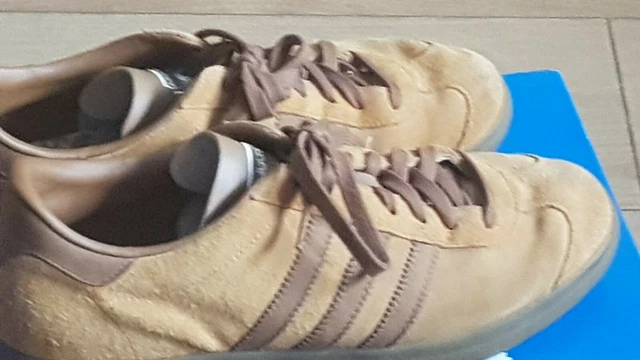 adidas gazelle silver green womens adidas Originals Samba OG Men's Shadow Green/Cream White/Gold Metallic Shoes, Size: 8