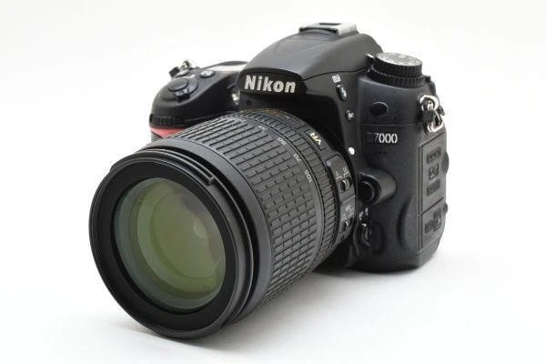 NIKON D7000 18-105 VR Kit Amazon Canada: Nikon D7000 Digital SLR